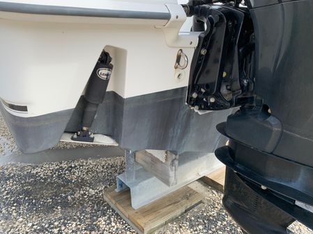 Boston Whaler 250 Outrage image