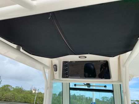 Boston Whaler 250 Outrage image