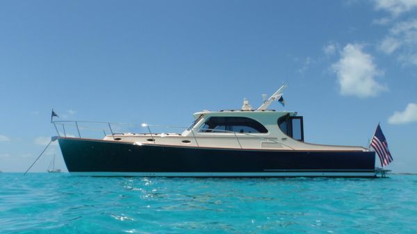 Hinckley Talaria 44 Motor Yacht