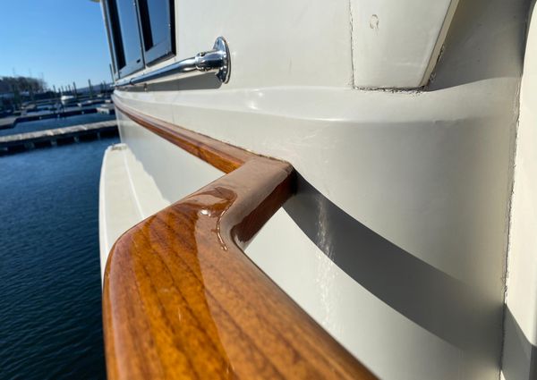 Hatteras MOTOR-YACHT-EXTENDED-DECK image