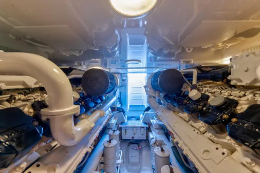 Viking 50 Convertible image