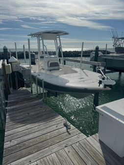 Tidewater 2110 Bay Max image