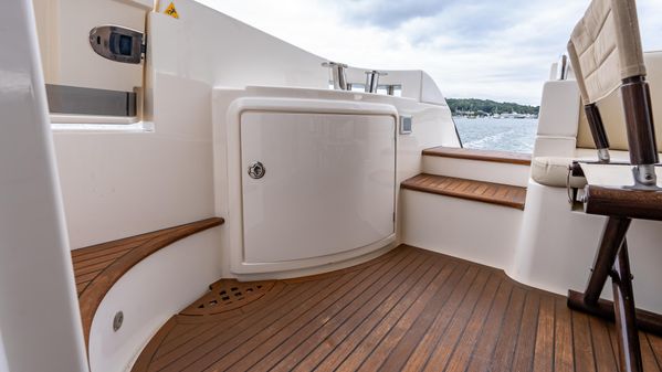 Azimut 58 Flybridge image