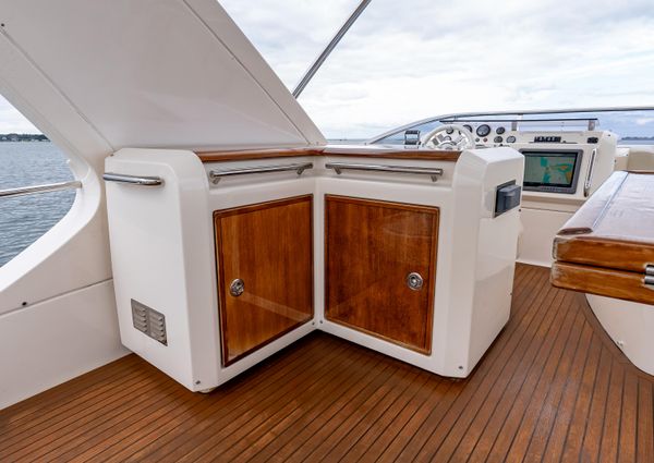 Azimut 58 Flybridge image