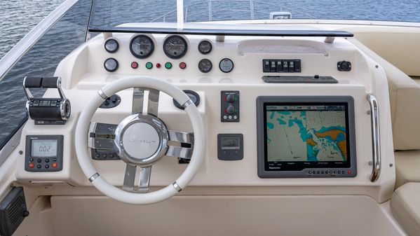 Azimut 58 Flybridge image