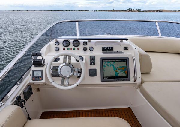 Azimut 58 Flybridge image