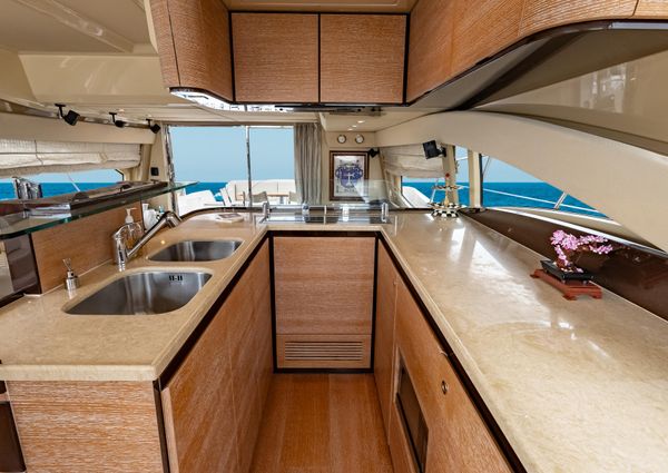 Azimut 58 Flybridge image