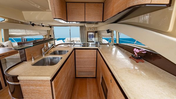 Azimut 58 Flybridge image