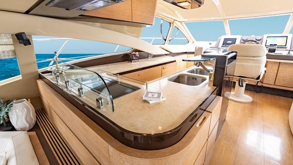 Azimut 58 Flybridge image