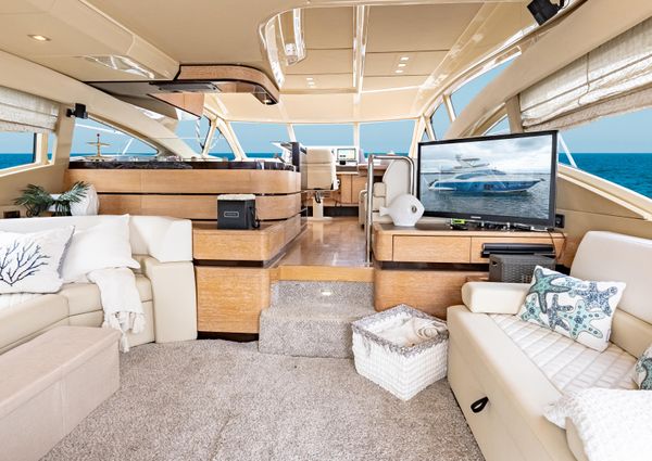 Azimut 58 Flybridge image