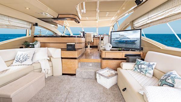 Azimut 58 Flybridge image