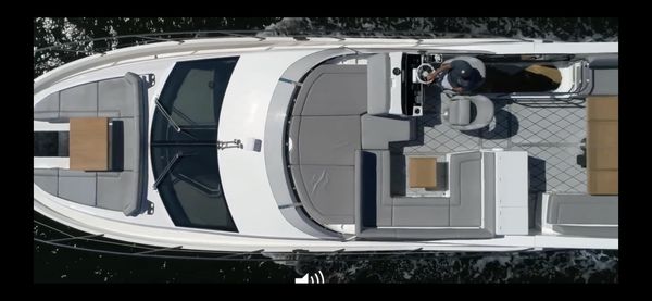 Sunseeker Manhattan 52 image