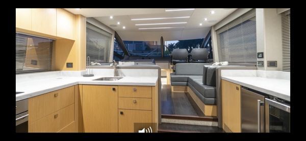 Sunseeker Manhattan 52 image