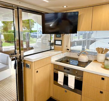 Sunseeker Manhattan 52 image
