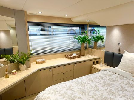 Sunseeker Manhattan 52 image