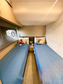 Sunseeker Manhattan 52 image
