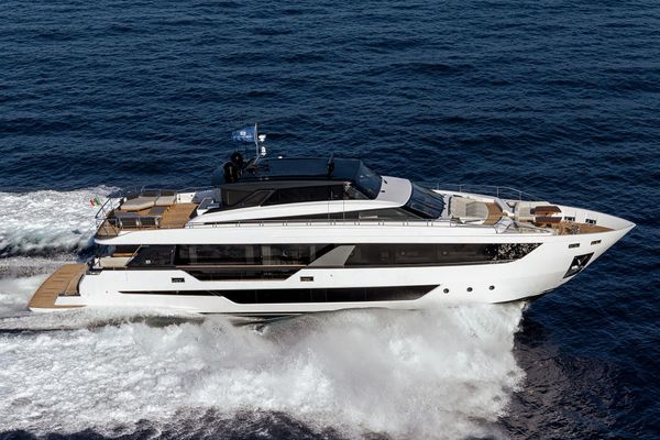 Ferretti Yachts 1000 SKYDECK - main image