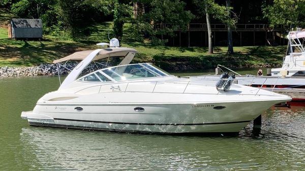 Cruisers Yachts 3470 Express