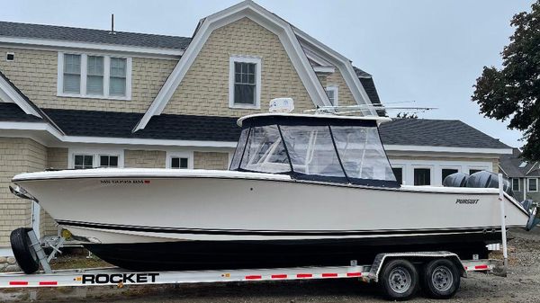 Pursuit 310 Center Console