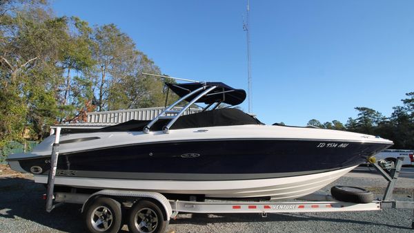 Sea Ray 250 SLX 