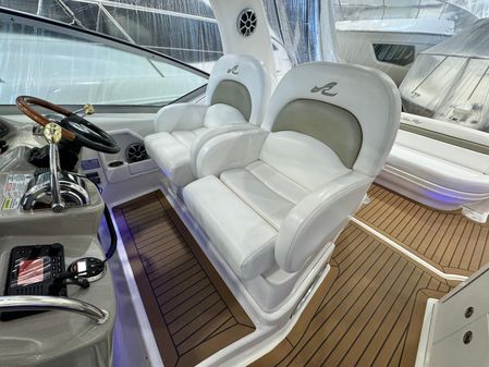 Sea Ray 340 Sundancer image