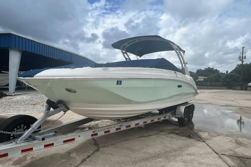 Sea Ray SDX 250 Outboard image