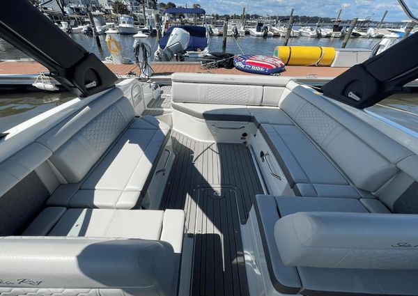 Sea Ray 270 SDX image