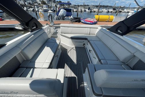 Sea Ray 270 SDX image