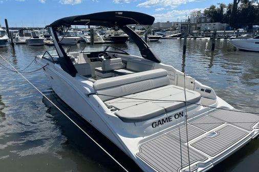 Sea Ray 270 SDX image