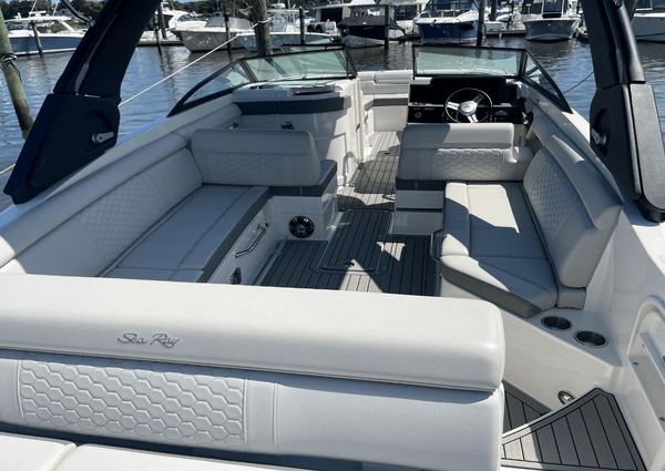 Sea Ray 270 SDX image