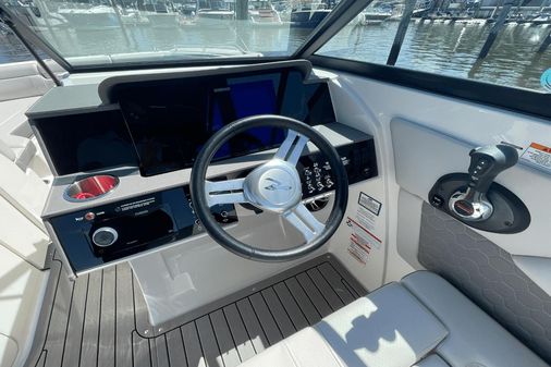 Sea Ray 270 SDX image