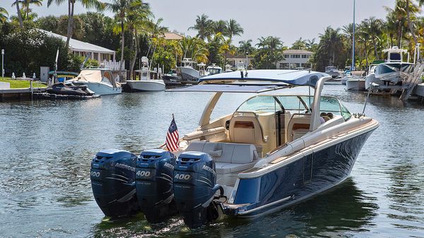 Chris-Craft Launch 35 GT 