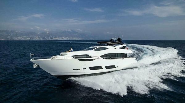 Sunseeker 95 Yacht 