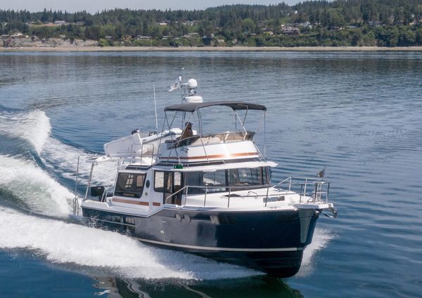 Ranger Tugs 43 Command Bridge image