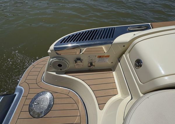 Chris-Craft Launch 31 GT image