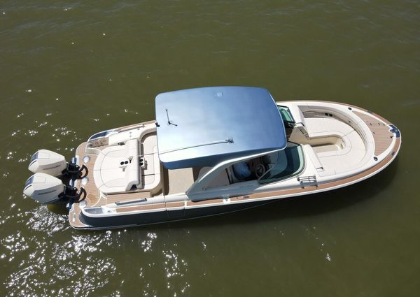 Chris-Craft Launch 31 GT image