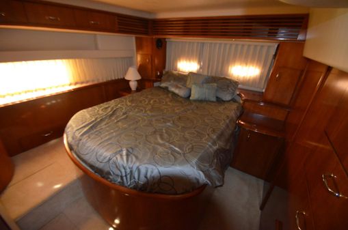 Carver 396 Motor Yacht image