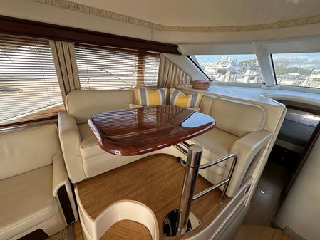 Sea Ray 420 Sedan Bridge image