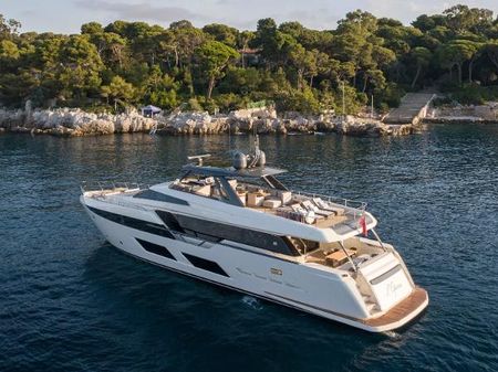Ferretti-yachts 920 image