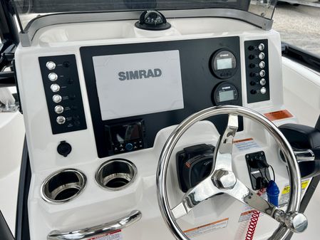 Robalo R222 image