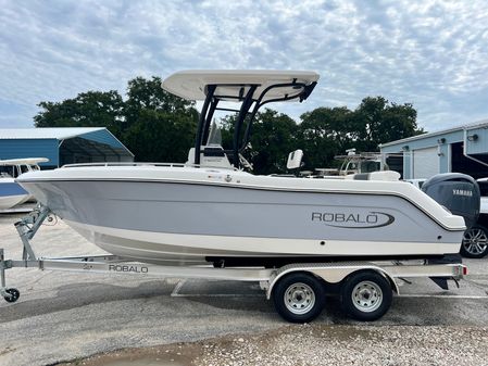 Robalo R222 image