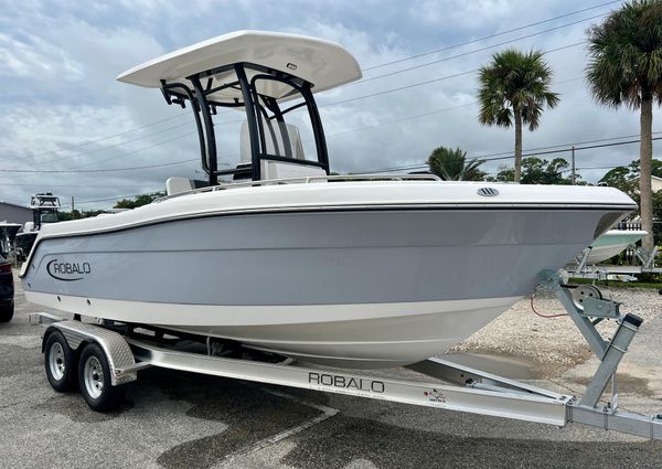 Robalo R222 image