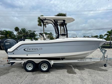 Robalo R222 image