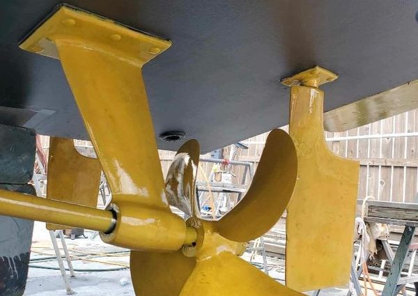 Carver 41 Cockpit Motor Yacht image