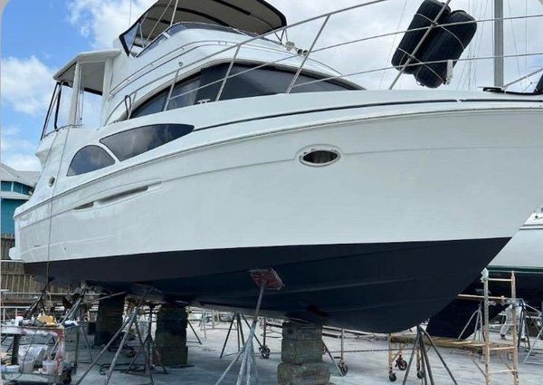 Carver 41 Cockpit Motor Yacht image