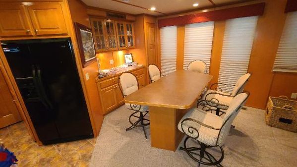 Horizon 16x75 Widebody Houseboat image