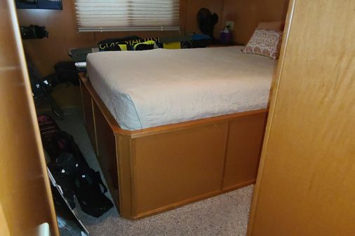 Horizon 16x75 Widebody Houseboat image