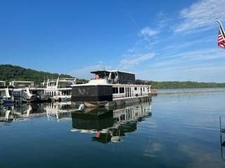 Horizon 16x75 Widebody Houseboat