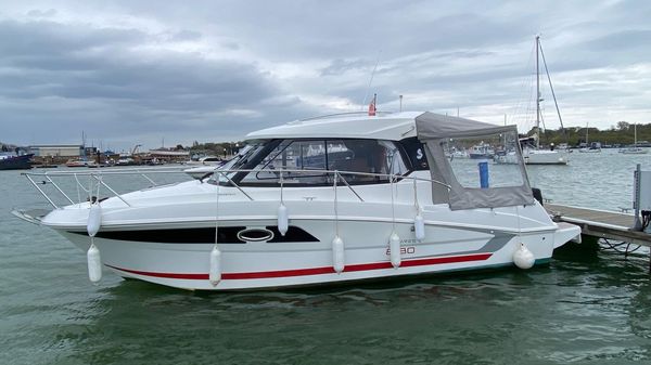 Beneteau Antares 8.80 OB 