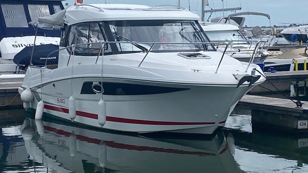 Beneteau Antares 8.80 OB 